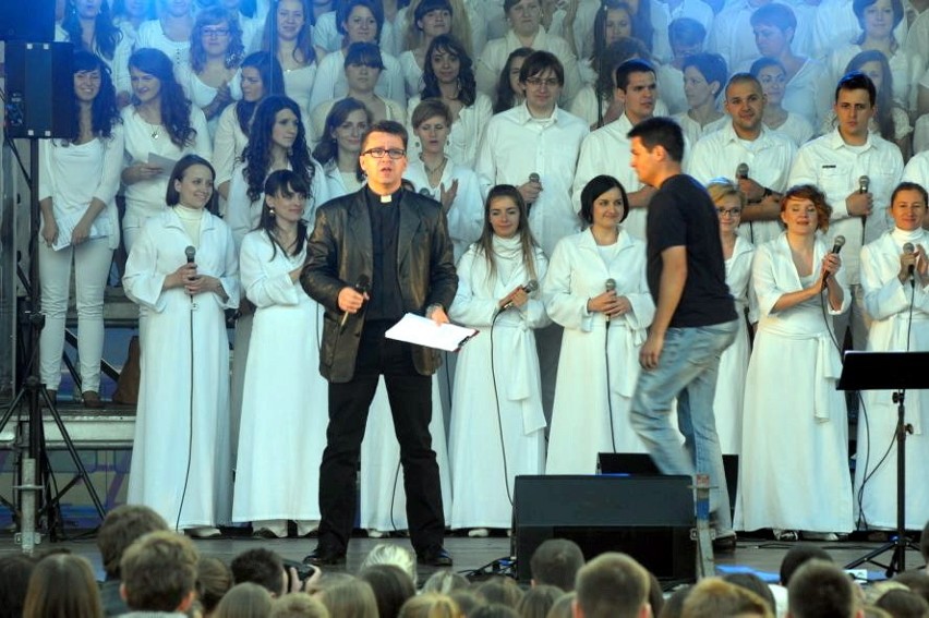 Koncert Chwały na placu Litewskim