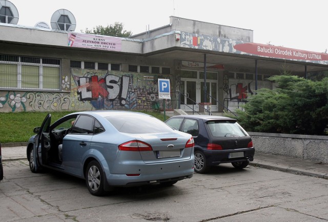 Prezydent i wiceprezydenci Łodzi są wożeni służbowymi fordami