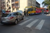 Tarnów: autobus zderzył się z renaultem [ZDJĘCIA]