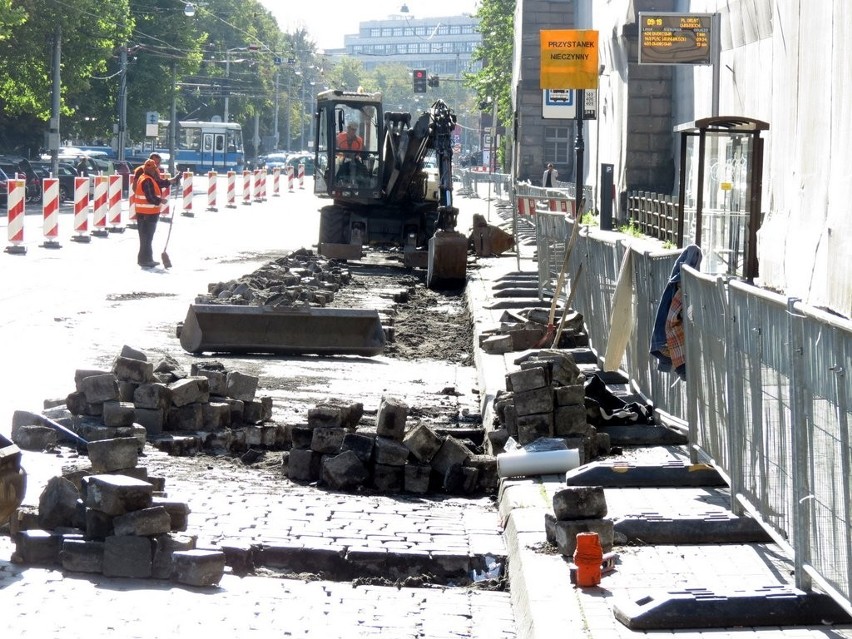 Ruszył remont Podwala. Objazdy i nowe trasy MPK (ZDJĘCIA)