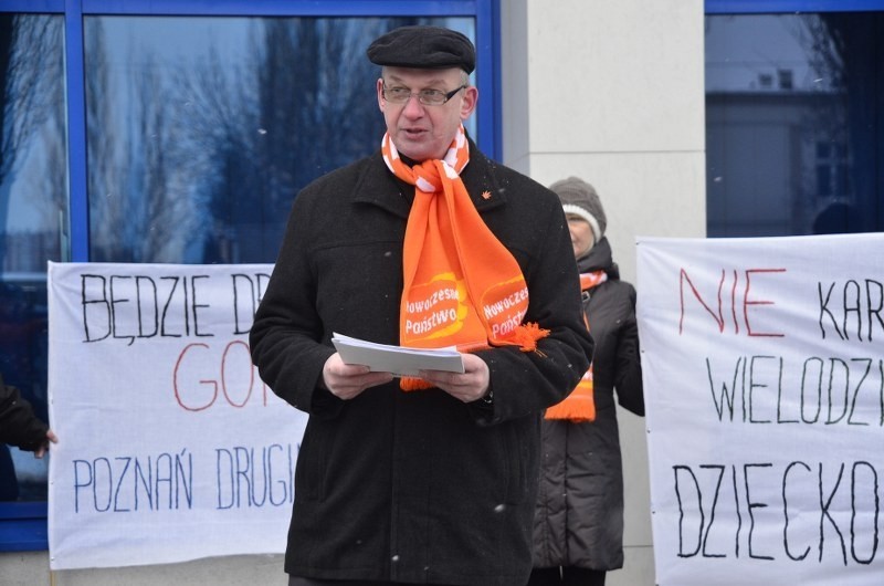 Poznań: Protest przeciw podwyżkom opłat za wywóz śmieci [ZDJĘCIA]