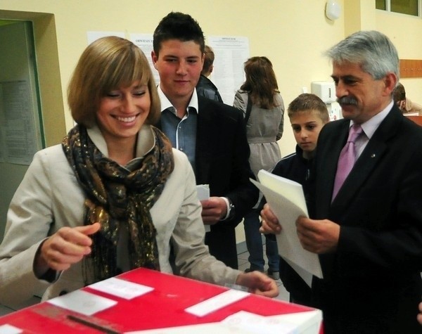 Wybory 2011 Nowy Sącz: sądeczanie ruszyli do urn [ZDJĘCIA]
