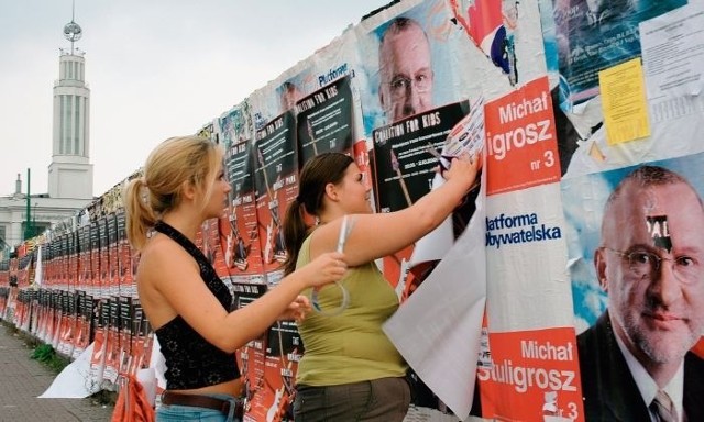 Podczas każdych wyborów stolica Wielkopolski jest, nie zawsze legalnie, &#8222;zalewana&#8221; plakatami reklamującymi kandydatów