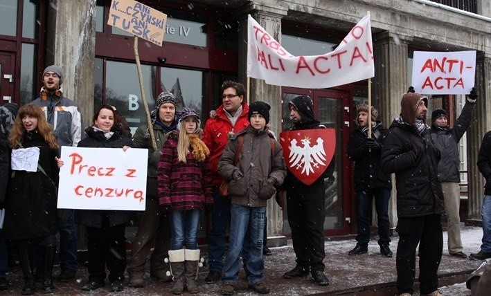 Protest przeciwko ACTA w Gdańsku. ZDJĘCIA