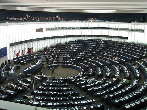 Sala plenarna Parlamentu Europejskiego w Strasburgu