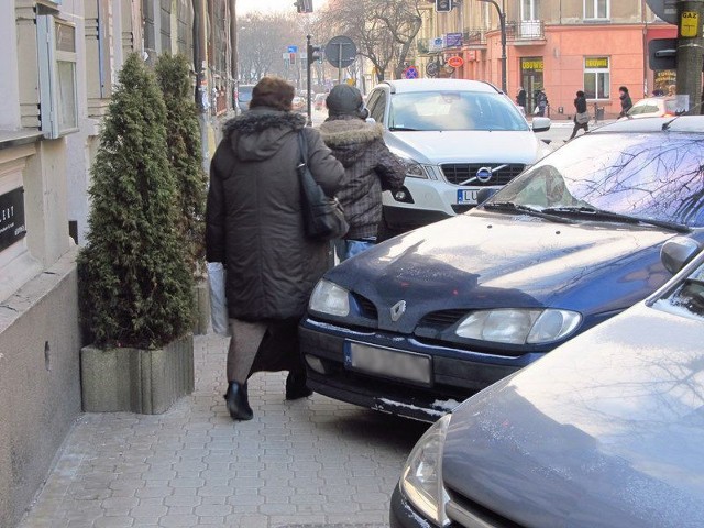 Zdjęcie z profilu &quot;Chodniki są dla pieszych&quot;