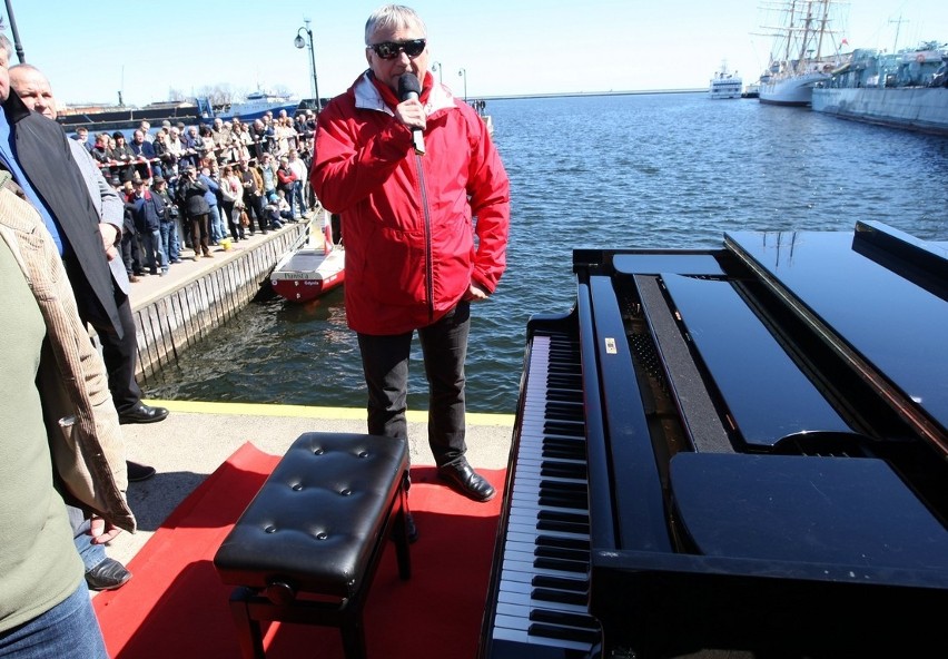 Gdynia: Romuald Koperski ochrzcił łodź