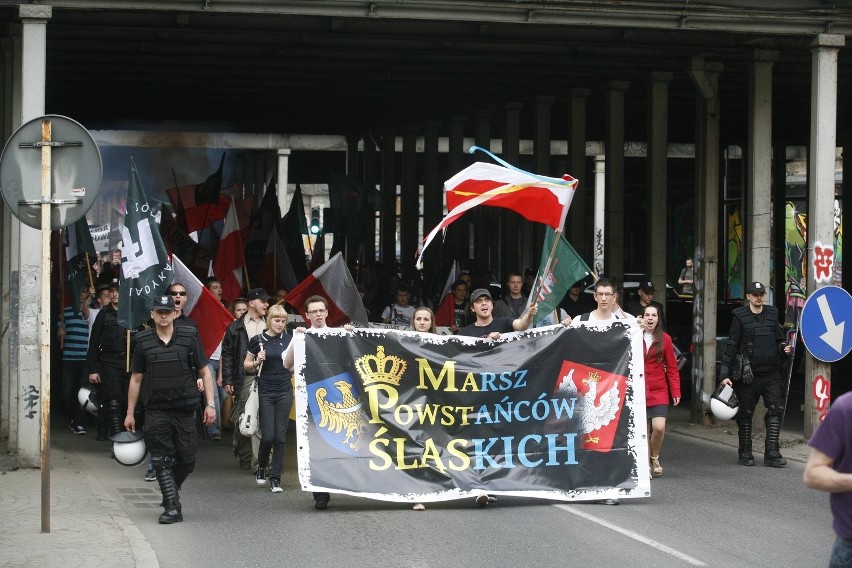 Marsz Powstańców Śląskich w Katowicach