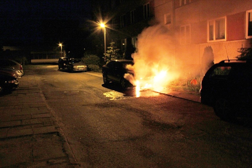W nocy z czwartku na piątek podpalono samochód Ryszarda...