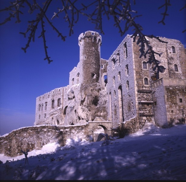 Trudna pogodowa sytuacja na Jurze: Zamek Ogrodzieniecki zamknięty dla turystów