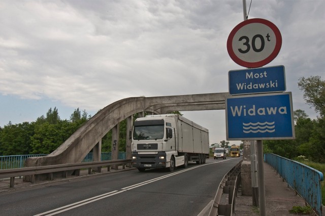 Most tymczasowy zastąpi most Widawski (będący częścią ul. Sułowskiej i drogi krajowej nr 5 Wrocław - Poznań), który jest w fatalnym stanie technicznym.