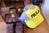 Kutno: Sprzedawali przeterminowane słodycze