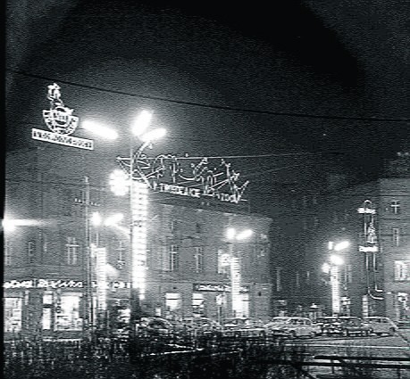 Rynek w Katowicach nocą w 1962 roku