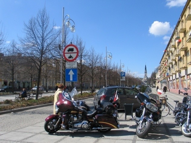 Jeździć można tylko północną nitką III alei NMP