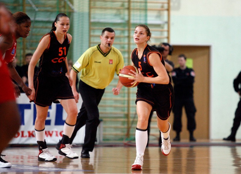 Koszykowka kobiet: CCC pokonało waleczną Odrę (zdjęcia)