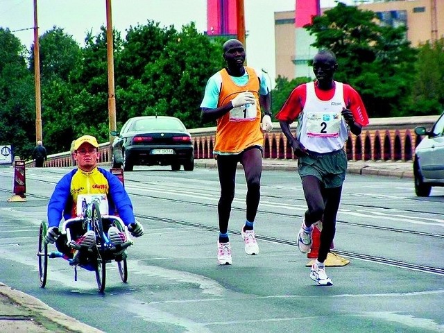 W 2009 roku biegacze z Kenii mają pobić rekord maratonu