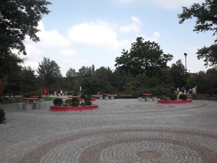 Park Staszica wciąż niedostępny dla mieszkańców. Powodem usterka fontanny (ZDJĘCIA)