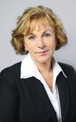 Kłosin Krystyna. Objęła mandat na przełomie 2010 i 2011 r. w...