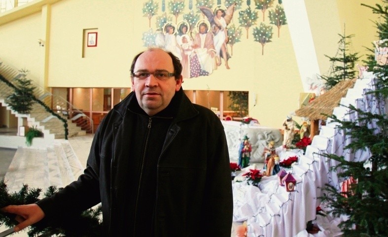 Ksiądz proboszcz Roman Kokoszka jest dumny ze swojej parafii...