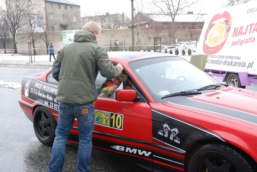 Zimowy Rally Sprint w Będzinie po wodzie [ZDJĘCIA]