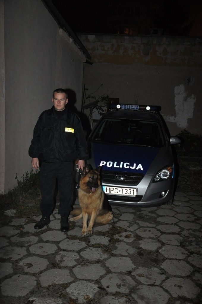 Gmina Ulhówek: Policyjny pies wytropił złodziei tytoniu