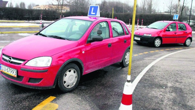 Od 11 lutego 2012 r. test teoretyczny miał bowiem być znacznie trudniejszy. Okazuje się jednak, że nie jest to jeszcze przesądzone.