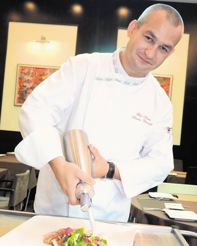 Tomasz Różański,  szef kuchni IBB Andersia Hotel poleca dania z grzybami