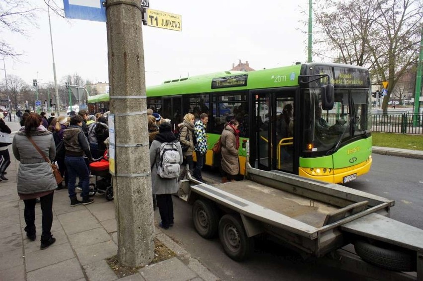 Po co sprawdzać, czy tramwaje i autobusy jeżdżą punktualnie?...