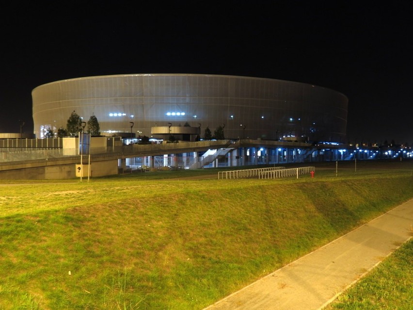 Wrocław: Co jest nie tak z iluminacją Stadionu Miejskiego?