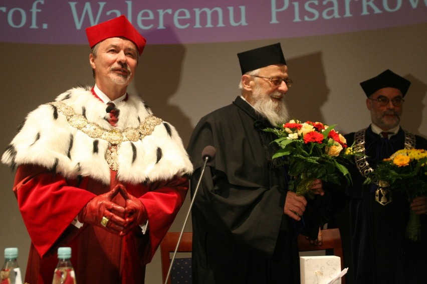 Prof. Walery Pisarek doktorem honoris causa Uniwersytetu Śląskiego