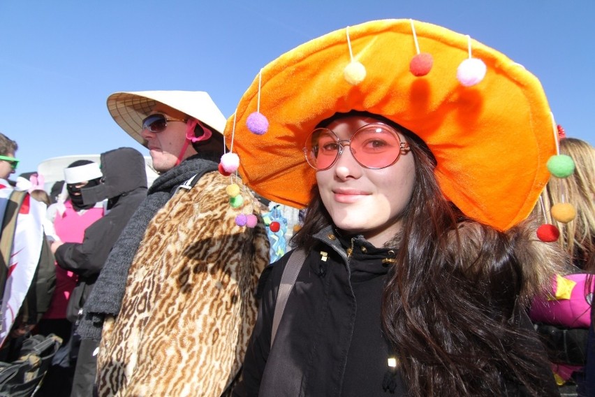 Wrocław: Największy Harlem Shake? Kilkaset osób tańczyło pod stadionem (ZDJĘCIA, FILM)