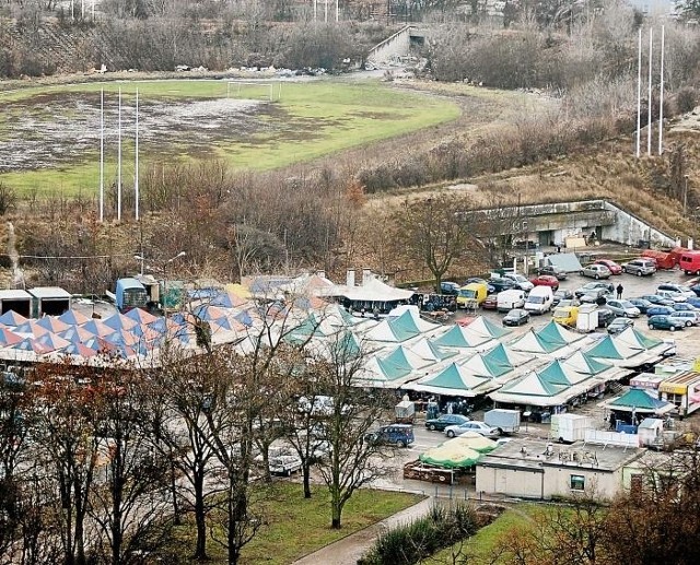 W studium tereny w rejonie stadionu przewidziane są na sport i rekreację, nie na handel