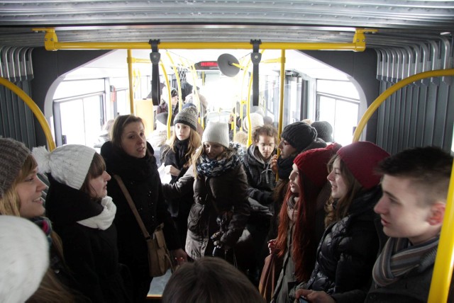 Chór "Ergo Cantemus!" zaśpiewał w autobusach MPK Lublin