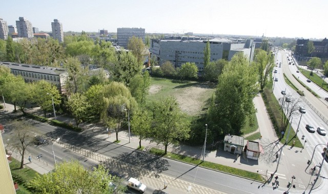 Ta świetnie zlokalizowana działka przy ul. Szczytnickiej we Wrocławiu nie znalazła nabywcy.