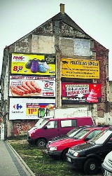 Legnica: Piękno zabytkowego miasta przegrywa z billboardami