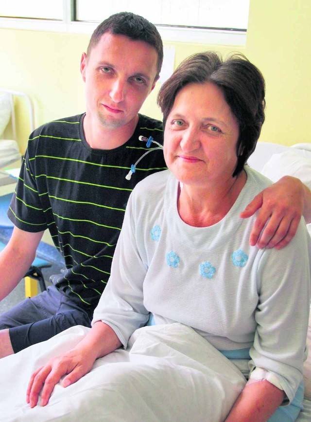 Krzysztof z mamą Urszulą przebywają jeszcze w szpitalu