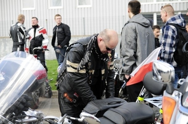 Poznań: Motocykliści przejazdem przez miasto rozpoczęli sezon [ZDJĘCIA, WIDEO]