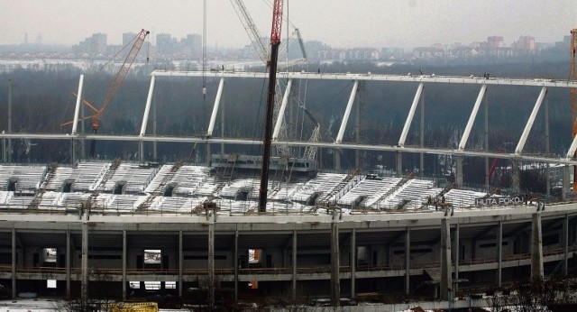 Wygląd Stadionu Śląskiego zmienia się z dnia na dzień. Tak obiekt, na którym pracuje ok. 300 osób, prezentował się w piątek