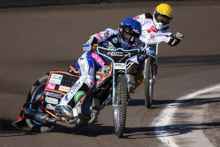 Żużel: Tauron - Betard 61:29. Lanie sromotne, lecz są też optymistyczne jaskółki (ZDJĘCIA)