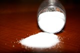 Naukowcy z Puław badają próbki podejrzanej soli