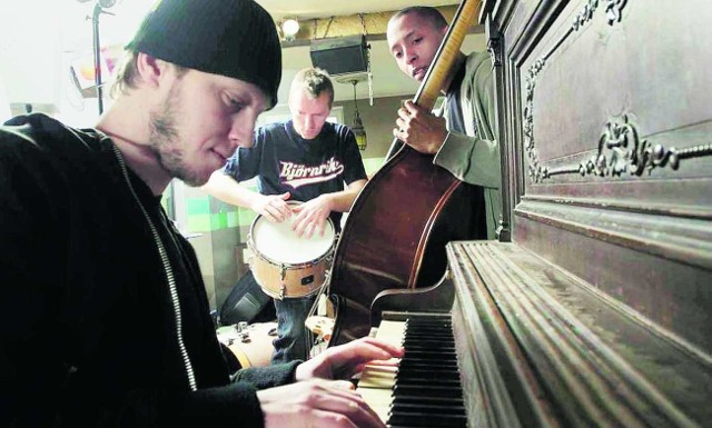 Trio pianisty Martina Tingvalla niektórzy krytycy muzyczni porównują do legendarnego E.S.T. - takie porównanie obiecuje wiele 