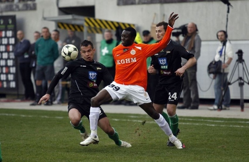 Piłka nożna: Para w gwizdek. Zagłębie kontra Lechia 2:2 (ZDJĘCIA)