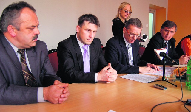 Adam Szpak (od lewej), Wojciech Skruch, Mieczysław Kras i Roman Łucarz twierdzą, że ustalenia w sprawie list były zupełnie inne