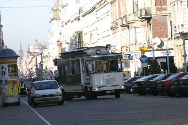 Na razie Piotrkowska jeździ trambus.
