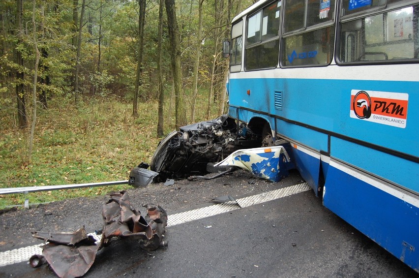 Dwie osoby nie żyją po wypadku w Świerklańcu