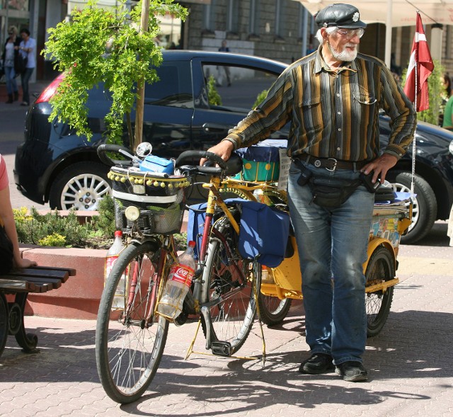 71-letni rowerzysta w Łodzi przebywał od piątku.