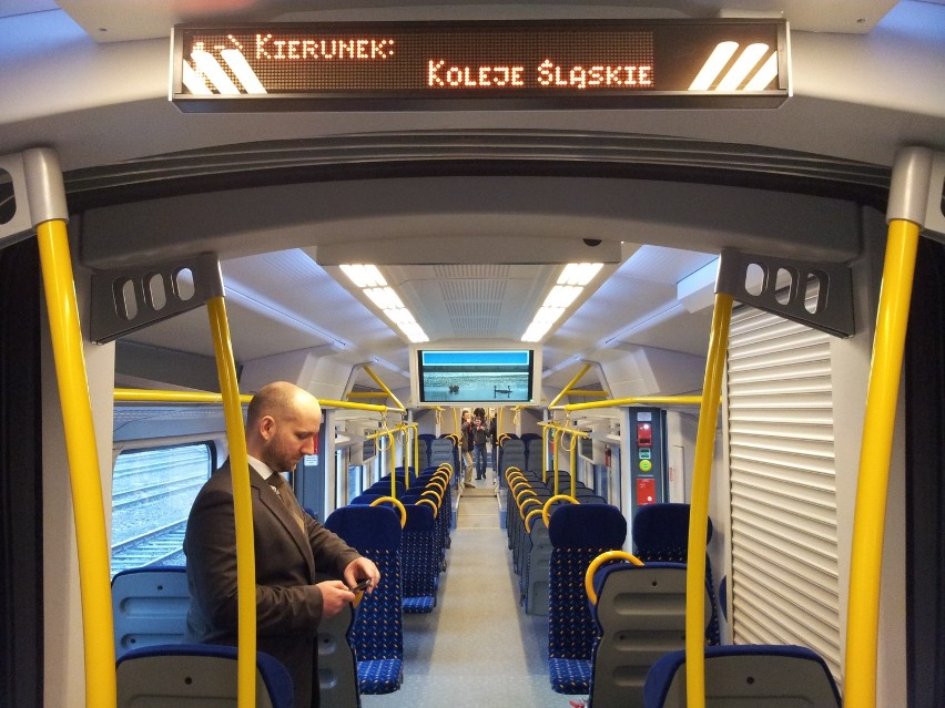 Katowice: Na peronie 5 w Katowicach zaparkował 114-metrowy nowiutki Elf. Można go zwiedzać do 14