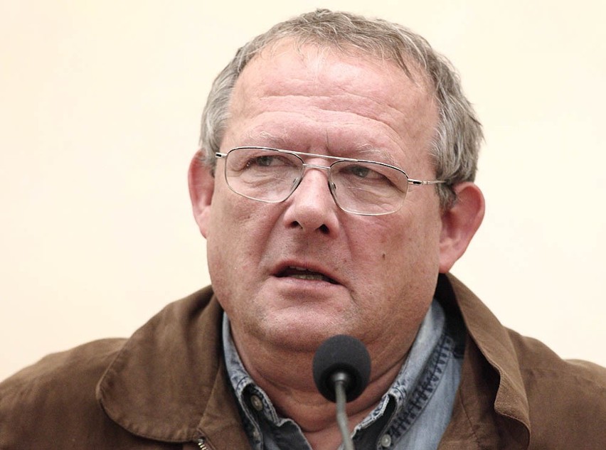 Adam Michnik wziął udział w Zawierciu w debacie pt. Kim są...