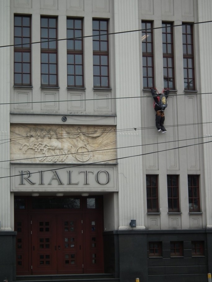 Pierwszy alpinista dotarł na Przegląd Filmów Górskich w Katowicach [ZDJĘCIA]