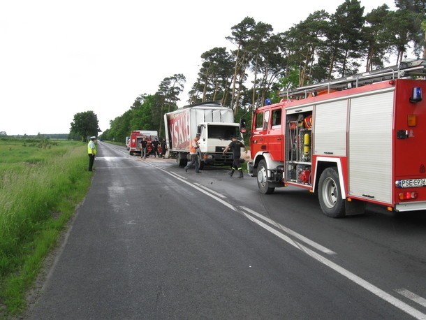 Wypadek: Przewrócona ciężarówka zablokowała trasę do Śremu